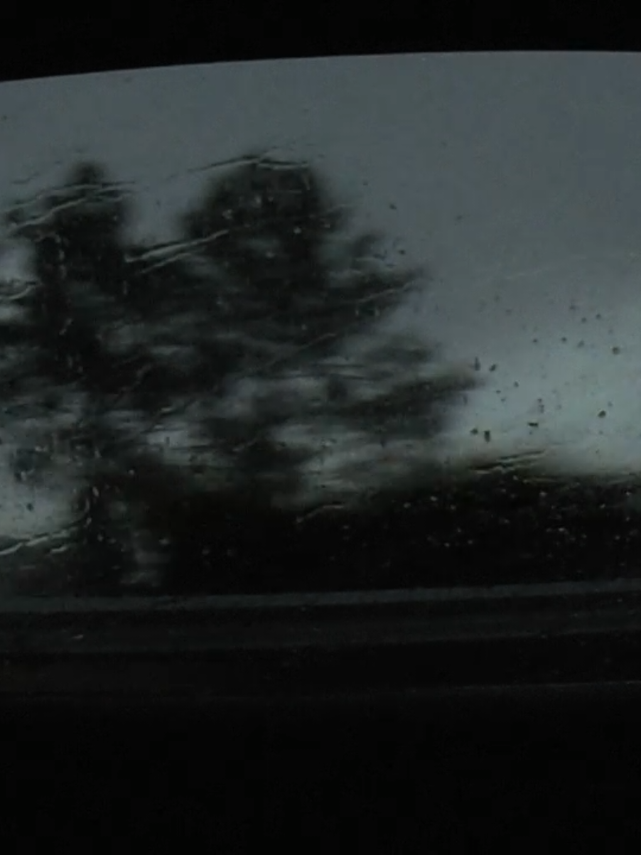 mood. . . . #mood #vibes #realcore #digitalcamera #liminal #rain 