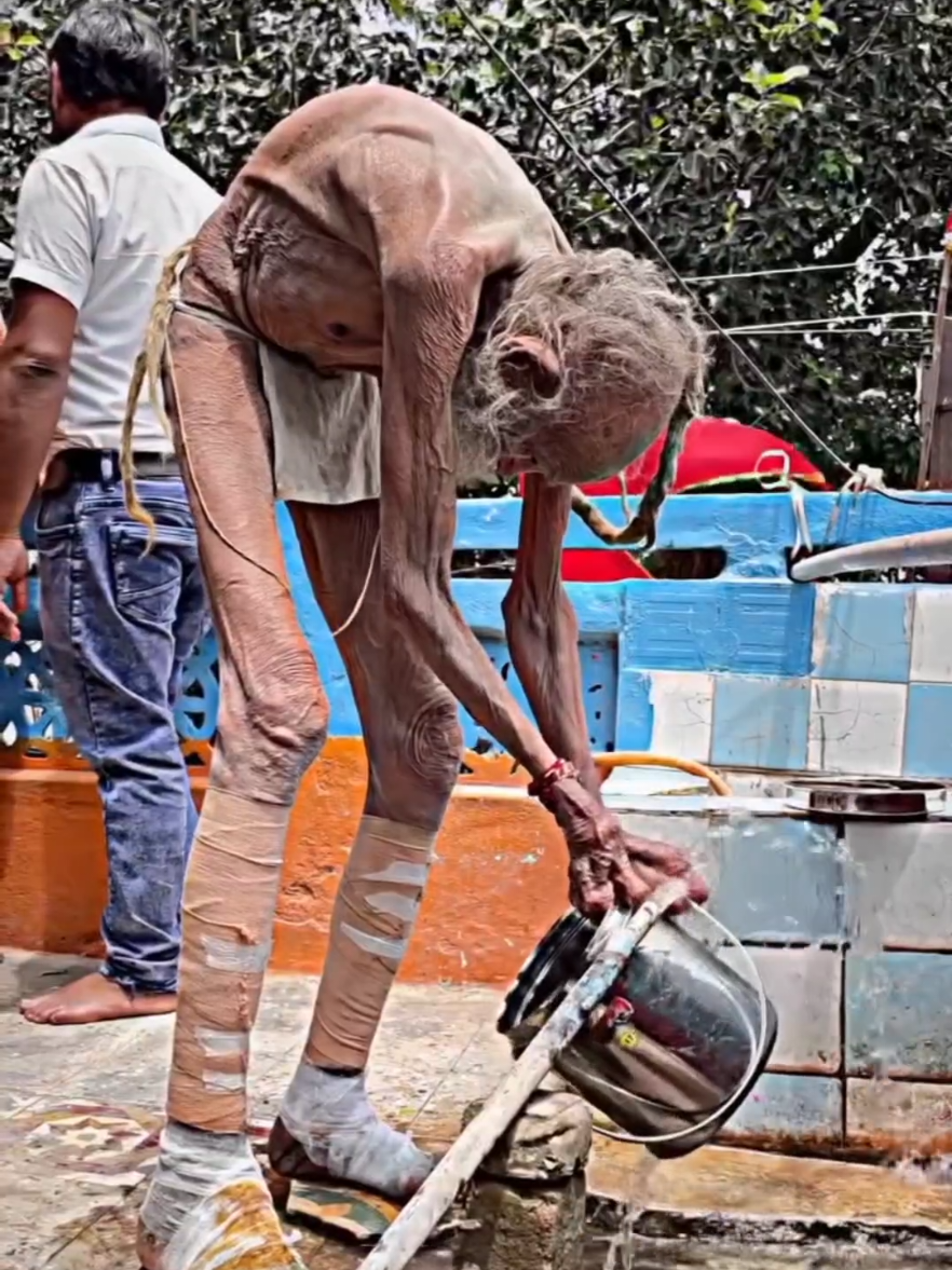 هدا الرجل هو أكبر رجل في العالم ، هل تستطيع العيش مع هده المعانات  #fouryou #tiktok_india #for #videoviral #viral_video #tik_tok #illu #explore #viralvideos #fyp #f #you #Relationship #challenge #bdtiktokofficial 