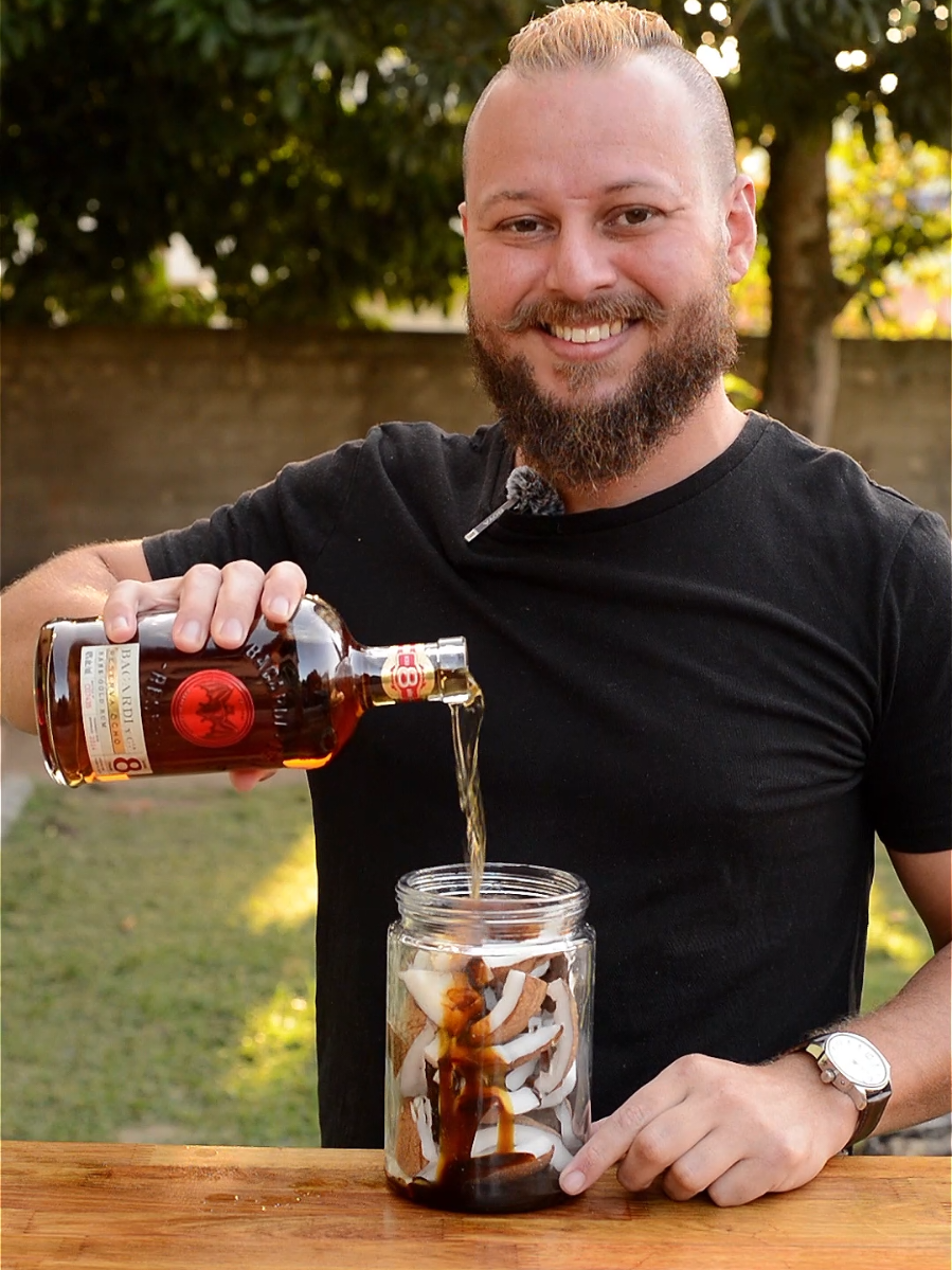 Receita de Licor de Coco com Rum 🤠 Essa foi a melhor receita que eu ja fiz 🤯