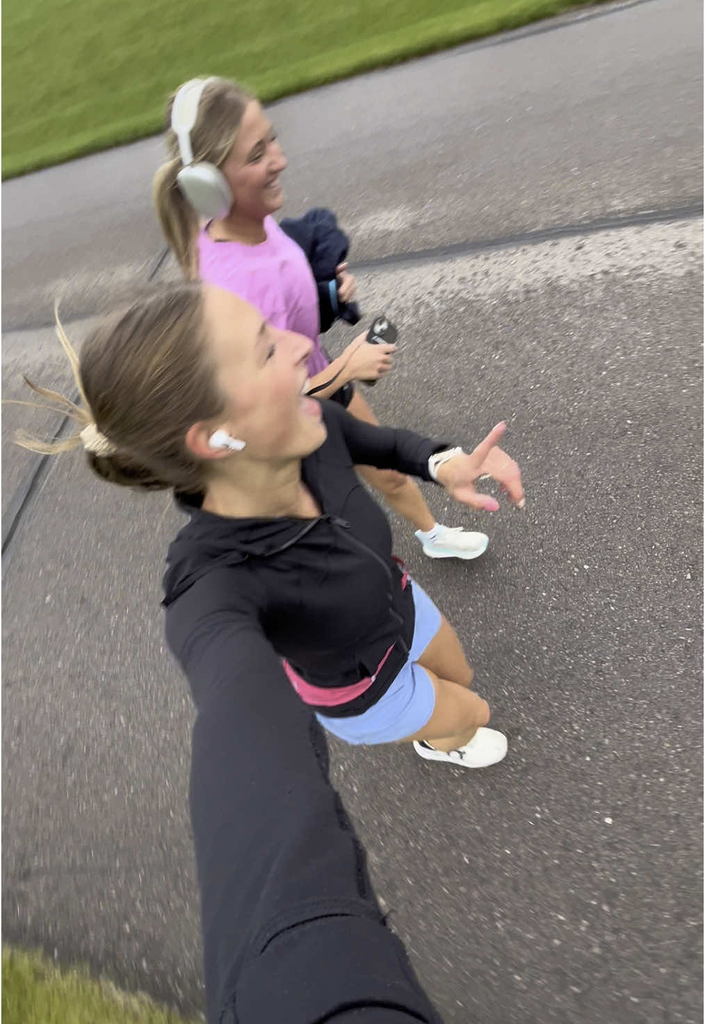 Run with @CHLOE 🤗🤗 #garminvenu3s 