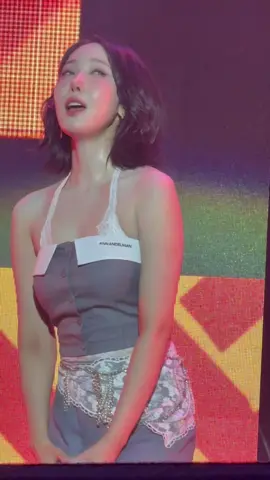 Paling gak kuat klo udah lihat sinb berkeringat kaya gini 😭 di Taiwan aja di berkeringat apalagi di Indonesia coba 😭  #sinb #hwangeunbi #vivizkuabadi #gfriendkuabadi 