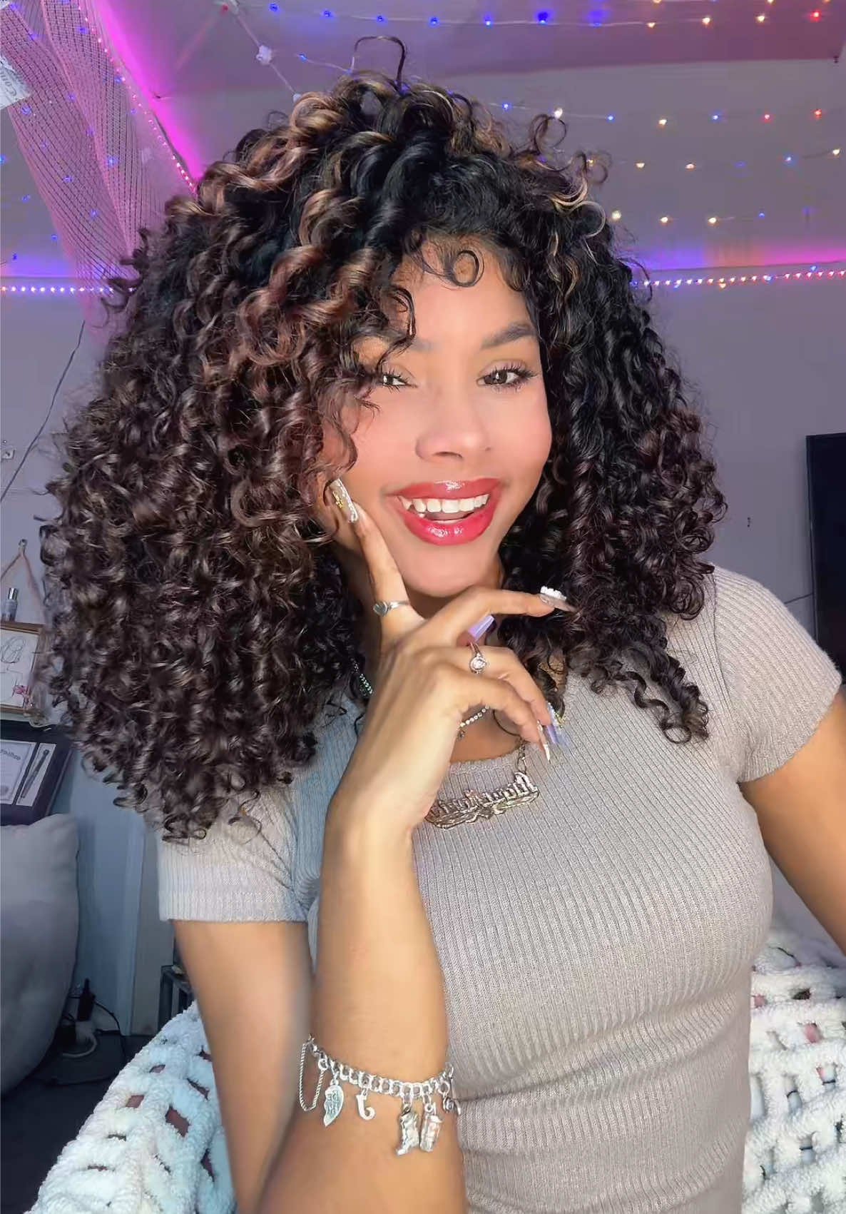 curly hair takes true dedication 😭 Products used🫶🏽: @Eva NYC shampoo, conditioner & scalp hydration serum🩵 @being haircare leave in conditioner 💙 @Tangle Teezer brush 🎀 @Hairitage by Mindy curling cream💜 @Not Your Mother's gel & mousse ✨ Microfiber towel, continuous spray bottle & more hair stuff on my @Amazon 🧡 #beauty #hair #curls #naturalhair #curly 