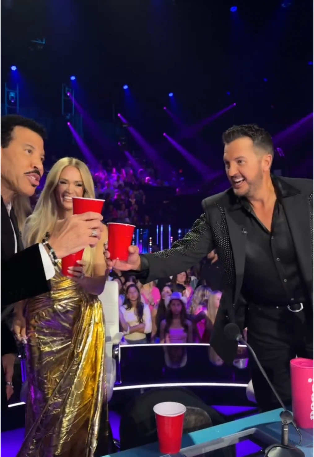 Nice champagne in a simple cup to celebrate a great #Idol season!  @AmericanIdol @Carrie Underwood @Lionel Richie @Ryan Seacrest 
