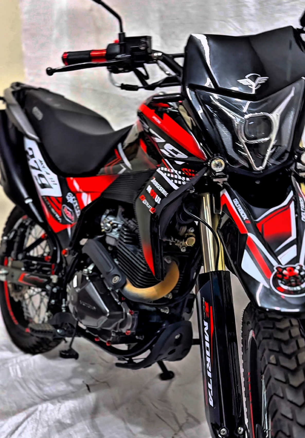Mrx 200 personalizada #mrx #motos #pasto #calcomanias 
