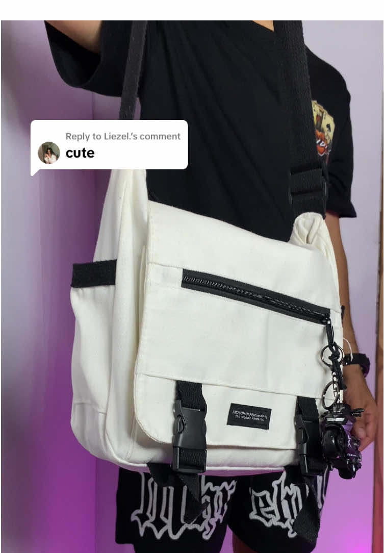 Replying to @Liezel. Itong white maganda din, sakto sa pang back to school💯🥰 #studentbag #bagmurah #aestheticbag #slingbag 