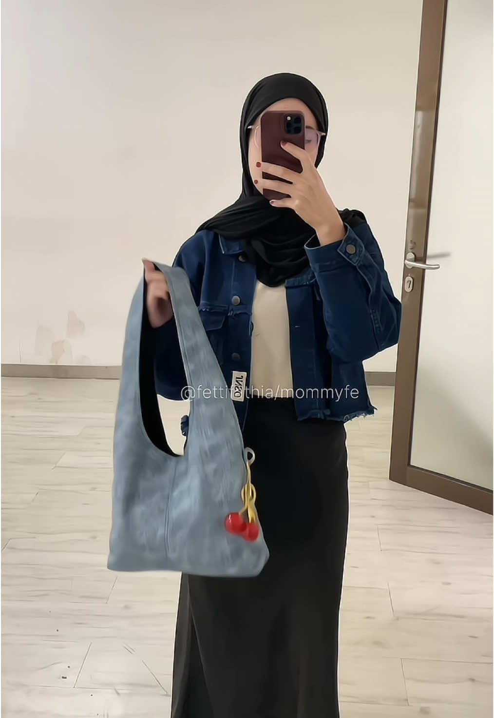 Membalas @levin cantikkk banget tote bag nya, muatnya banyak dan kokohhhhh 🫶😍 #totebag #noste #gamihobobag #totebagaesthetic #totebag #taskerja #taskuliah