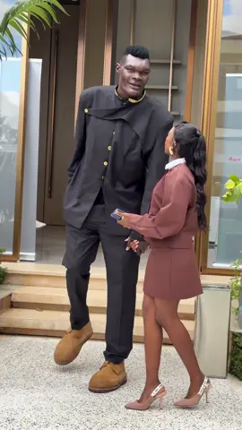 She finally found a man like no other, taller than everyone and stronger than anyone. 