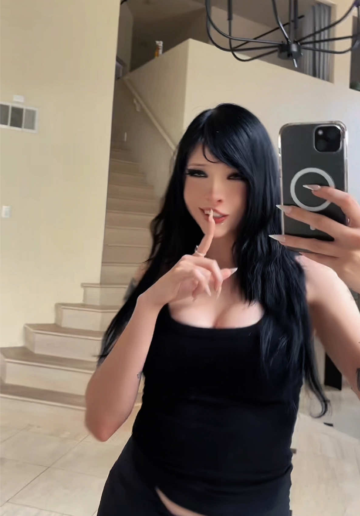 Shhhh #gothgirl #goth 