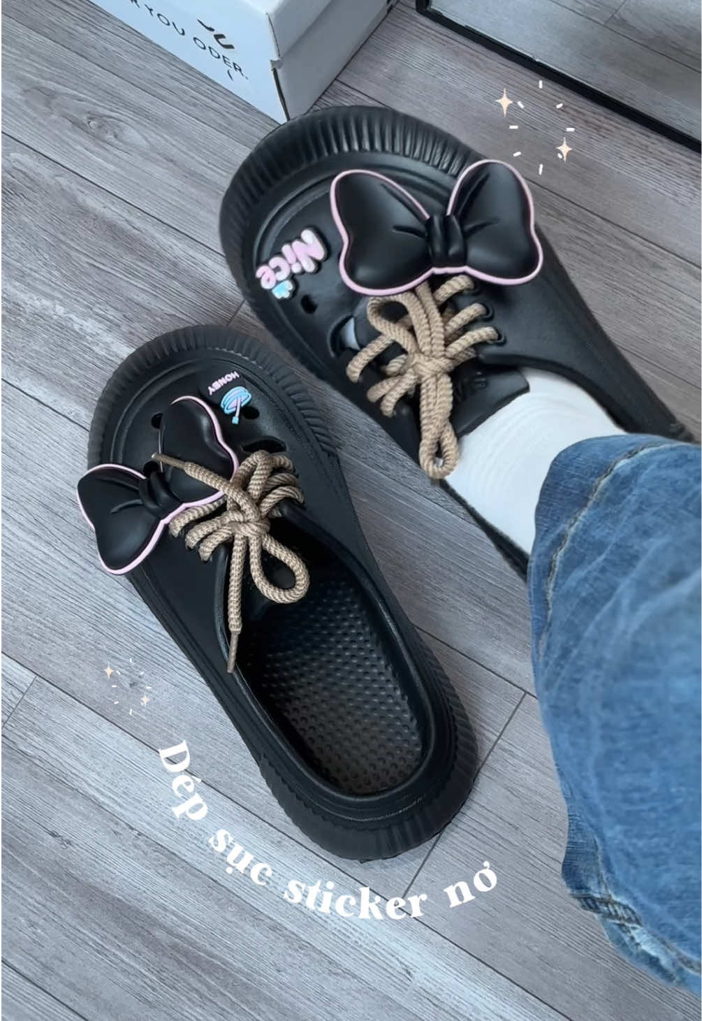 Cute quá trời #maichireview #giaydep #viral #maichigiaydep #fyp #giaysneaker #depsticker #depdibien #depxinh #depthoitrang #depmuahe #thuhaifreeship #muataitiktokshop #depmuahe #depsuc #depsucsticker 