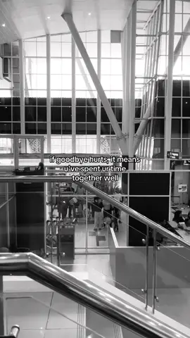 hate #airportgoodbye 