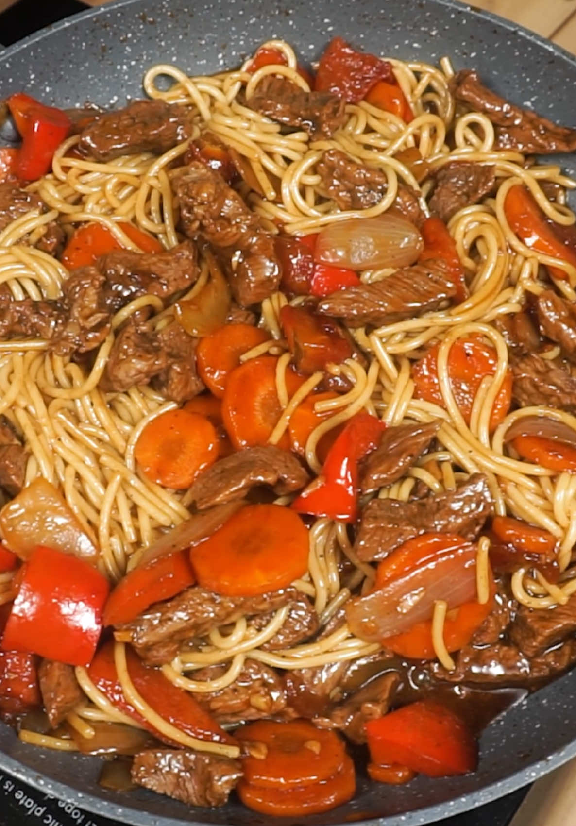 Un famoso chef chino me enseñó a hacer unos fideos tan deliciosos #cocina #recetas #fyp #RecetaFácil #CocinaTikTok #CocinaCreativa #PostreCasero 