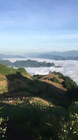 Từ bên kia dừng núi đó là bạn làng ak💕💕