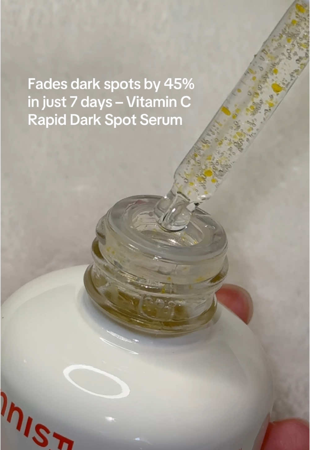 Reviewing Korea’s Viral Vitamin C Serum 💚💚 #vitamincserum #koreanmoisturiser #vitacrapiddarkspotserum #7daysdarksptchallenge #fypシ 