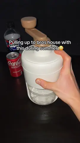 bros house with this 😳 #tiktokmademebuyit #fluffyice #slushy #Summer 