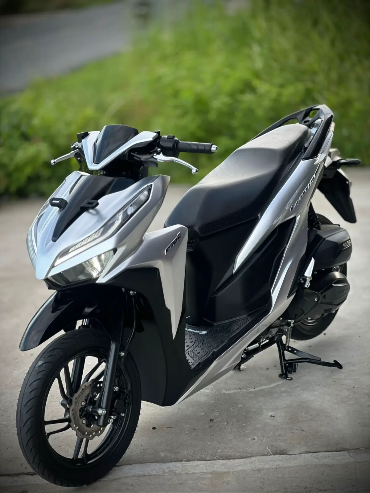 👉🏻 VARIO 150 đăng kí 2022 odo lướt ZIN LENG KENG🚨🚨 🔥 XE ZIN LENG KENG SẠCH SẼ💥  * Xe ZIN chính chủ pháp lí khỏi lo ✅ ☘️ BAO HỒ SƠ BẤM SỐ 🫰🏻 * Xe đep liền lạc máy chuẩn nên ae yên tâm  * Máy móc êm chuẩn không hú hí bậy  * Áo sống liền lạc🚘 * giá #4x nha ae 💥 *  ☎📱 0852.5678.39 👉🏻  CÓ BÁN TRẢ GÓP 👈🏻 18 tuổi ko nợ xấu bao đậu  ❌ TRẢ TRƯỚC CHỈ TỪ 8tr ❌ * ĐỊA CHỈ : Cửa Hàng Xe Máy Cũ Nhi Chi 2  ( Gần uỷ ban xã Thạnh Phú )