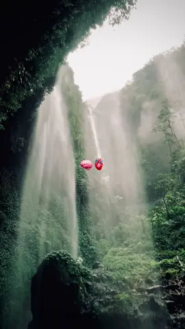 spot surga🥹🫶🏻 #madakaripuraprobolinggo #madakaripurawaterfall #madakaripura #fyp #xybca 