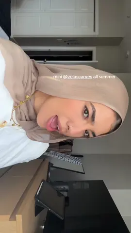 when the minis start coming out @velascarves 
