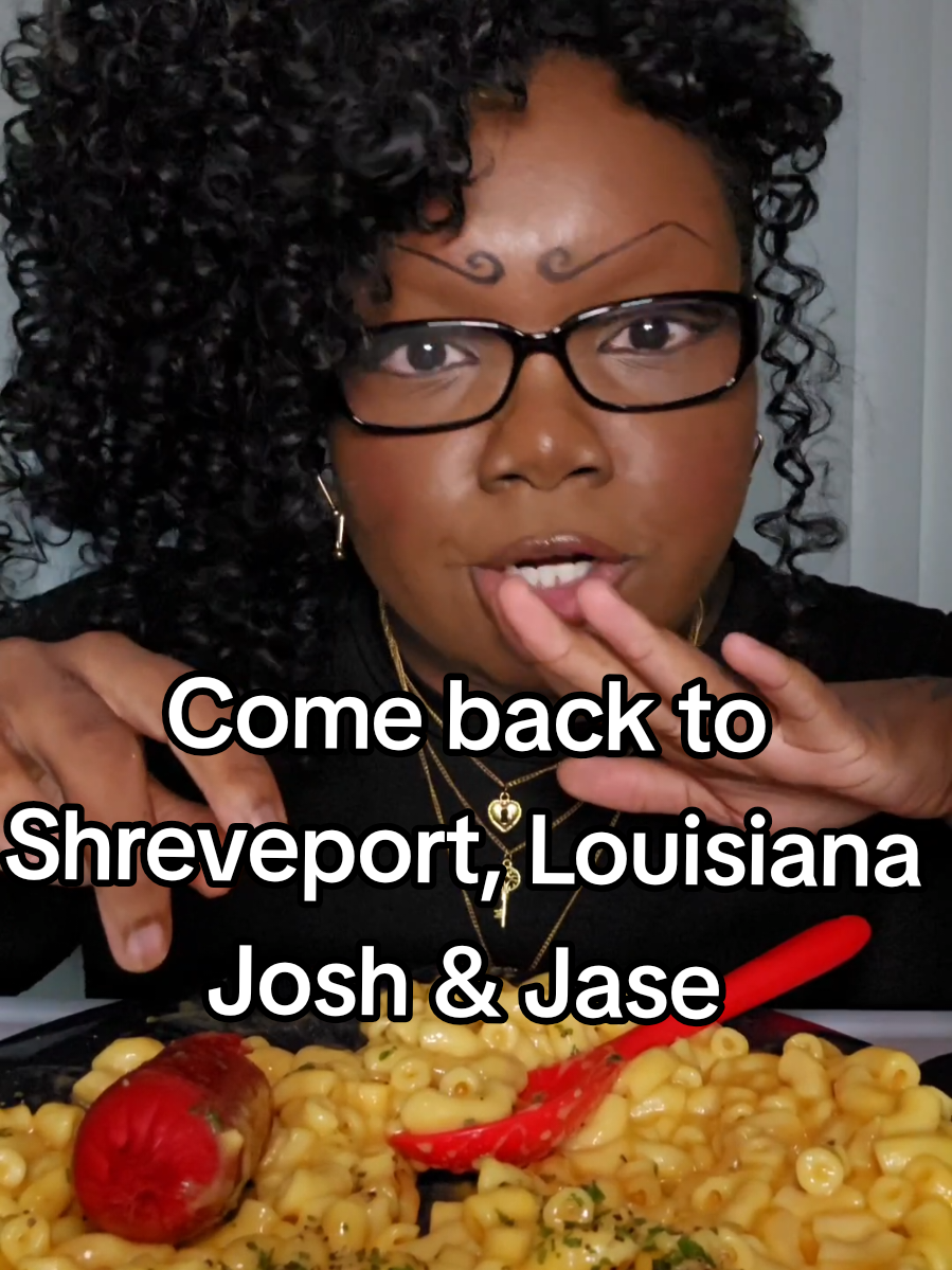 Shreveport, Louisiana needs redemption! It's truly not bad like people make it seem. There are some real gems there If you just explore! From what i saw Josh and Jase did that review on the hotel and then left Shreveport immediately after, like wth!? If you need someone to show you guys around just let me know and I'll come with you. #shreveportlouisiana #joshandjase 