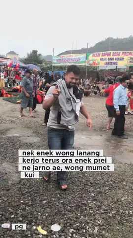 ABSEN wong plaosan bagian ngendi sing raroh artis siji iki😎 #fyp #fypage #masukberanda #magetanjawatimur #magetan24jam #magetan #plaosanmagetan #plaosan 