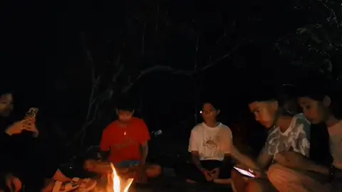 Can’t believe how much I miss this scene... #bondfire #friends #fypageシ #fypッ 