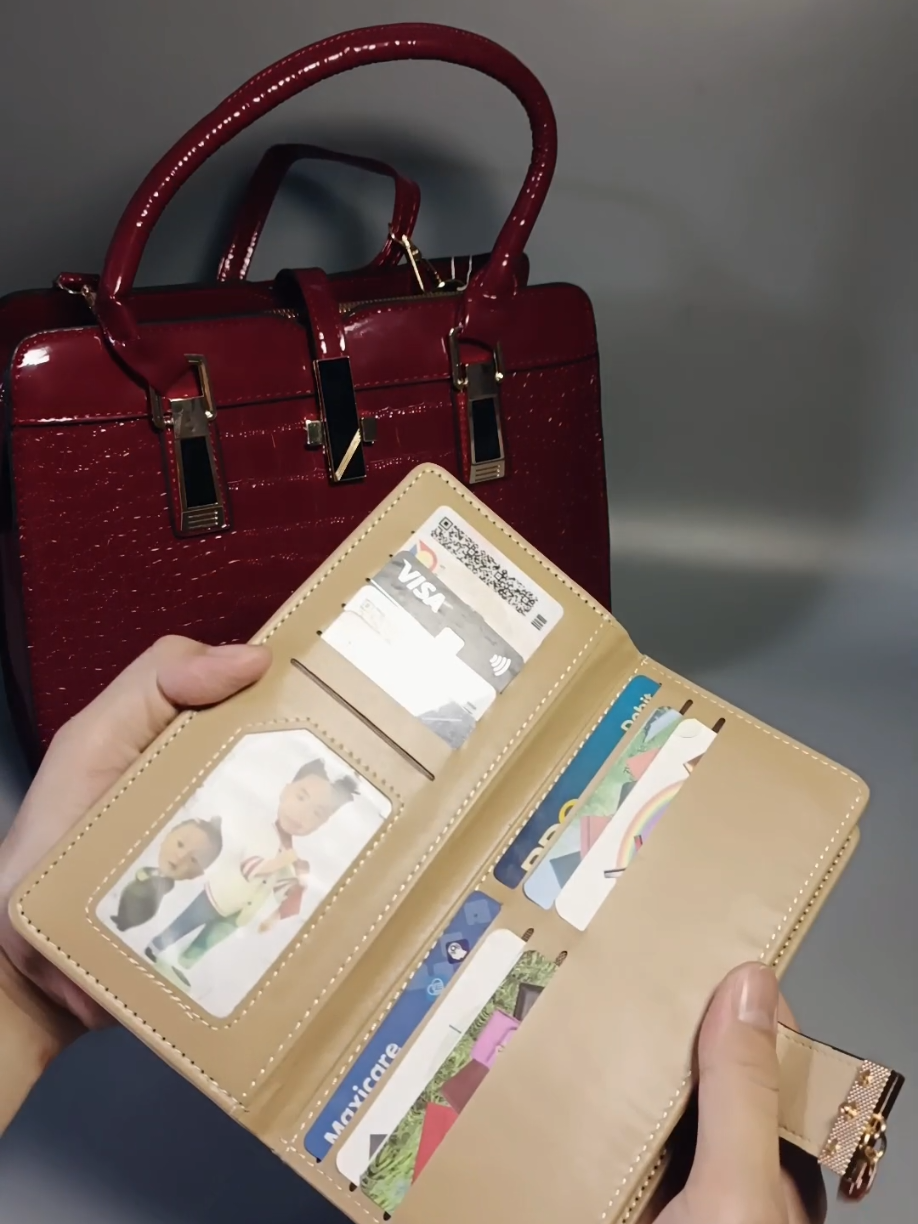 Replying to @jakeen22 #wallet #longwallet #walletrecommendation 