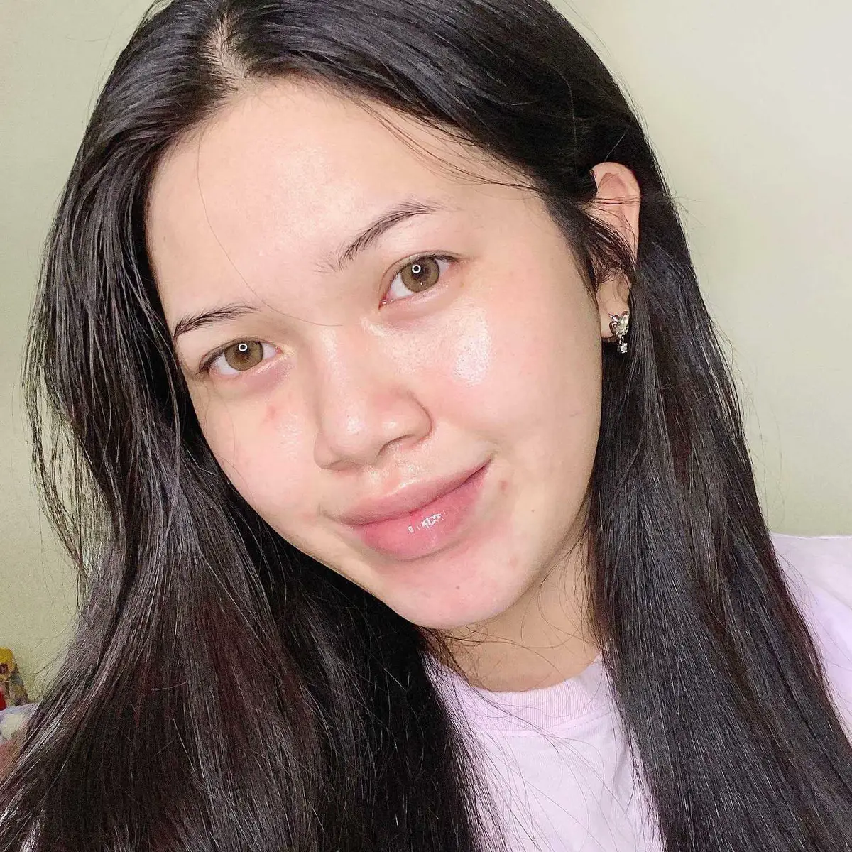 วิธีคืนความใสให้ผิว ไวทันใจที่สุด จาก #นามิวิ้ง 🧡#สบู่วิตซี ล้างสิ่งอุดตันตกค้าง สาเหตุของการเกิดสิว ช่วยผลัดผิวอย่างอ่อนโยน ลดปัญหาคล้ำสะสม บำรุงล้ำลึกด้วยหัวเชื้อวิตซี&อี  💛#เจลส้มวิตซี ซึมลึกจัดการปัญหาผิวหมอง คล้ำเสียจากแดด ฟื้นคืนความใส นุ่มเนียน ดูอิ่มน้ำ 💚#เจลอโลเลมอน กู้ผิวโทรมแห้งกร้าน เติมความชุ่มชื้น ให้ผิวสมดุล เต่งตึง  บำรุงครบเซ็ตเพียง 157 บาท ใช้นานเป็นเดือน ซื้อได้ที่ #เซเว่นทุกสาขา และร้านบิวตี้ช็อปตัวแทนจำหน่ายทั่วประเทศ หรือสั่ง 7Delivery > https://7eleventh.page.link/Kzos #เซรั่มวิตซีผิวใส #ผิวขาวใส #ครีมซองเซเว่น #เจลส้มนามิ #เจลว่านหางจระเข้ #ผิวไหม้แดด 