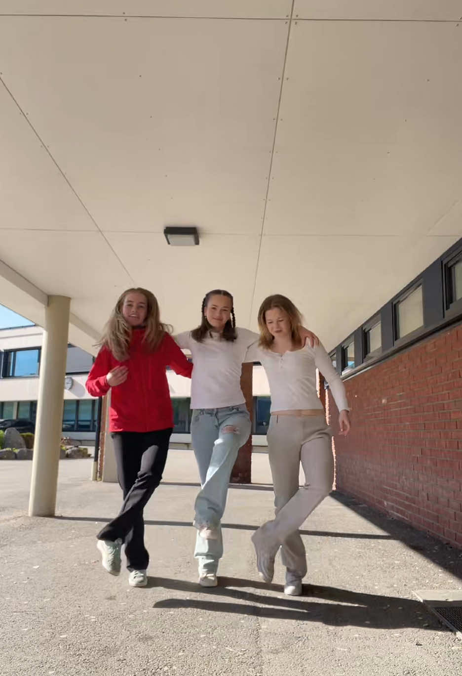 Trio🦄❤️ #dance #bsf #trio #popular #trend #danceforthree #sofie #tiril #fyp 