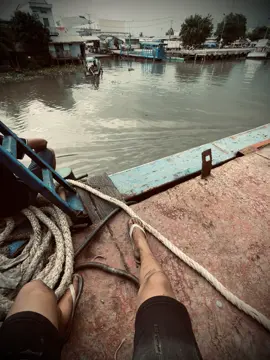 “vòng tay anh ấm áp ôm em ngày xưa…!