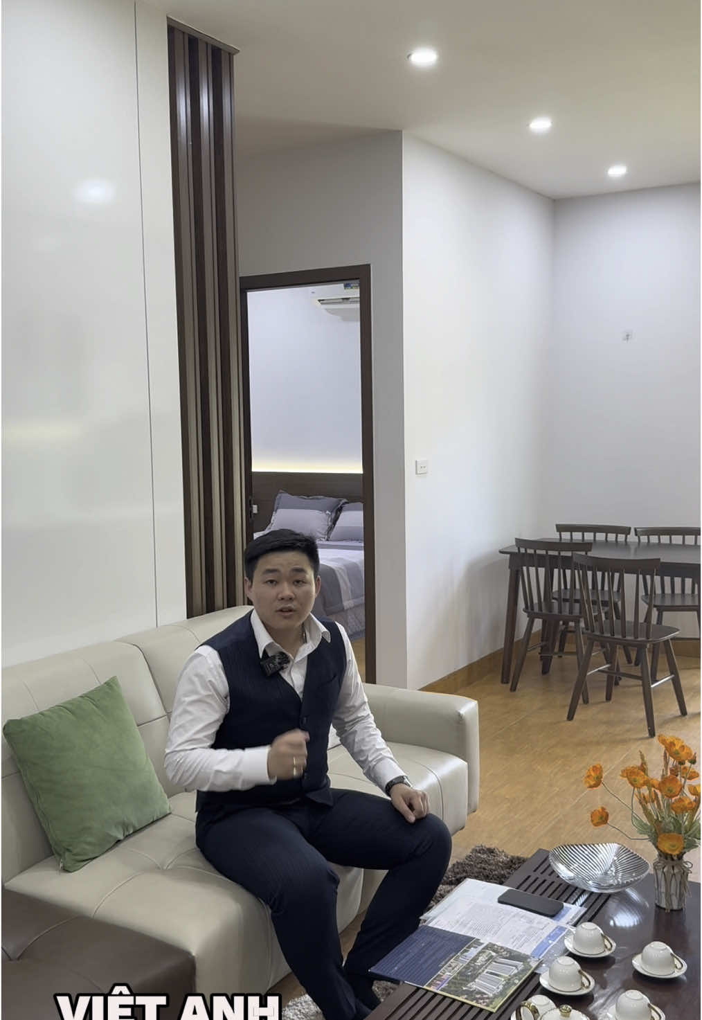 🌟 ĐẦU TƯ THÔNG MINH – SINH LỜI BỀN VỮNG TẠI THANH HÓA! 🌟 Bạn đang tìm kiếm một căn hộ để an cư lý tưởng hoặc đầu tư sinh lời hiệu quả? Tôi là Nguyễn Việt Anh – chuyên viên môi giới căn hộ tại Đất Xanh Miền Bắc – Chi nhánh Thanh Hóa, với kinh nghiệm tư vấn và đồng hành hàng trăm khách hàng chọn mua căn hộ thành công. ⸻ 💥 Dự án tôi đang trực tiếp phân phối: 🏙 Vinhomes Star City – Chuẩn sống đẳng cấp, tiện ích đồng bộ 🏖 The Pathway Sầm Sơn – Căn hộ nghỉ dưỡng ven biển, đầu tư sinh lời mạnh 🏢 Bình An Plaza – Vị trí trung tâm, pháp lý minh bạch, dễ cho thuê ⸻ 💼 Tôi hỗ trợ trọn gói cho khách hàng: ✅ Tư vấn chọn căn phù hợp nhu cầu & tài chính ✅ Hỗ trợ toàn bộ thủ tục pháp lý – vay ngân hàng ✅ Vận hành cho thuê sau khi nhận bàn giao ✅ Chốt lời an toàn nếu bạn cần bán lại sau này ⸻ 👉 ĐỪNG MUA CĂN HỘ KHI CHƯA NÓI CHUYỆN VỚI TÔI! 📞 Nguyễn Việt Anh – 0843.420.169 (Call 24/7) 📍 Công ty CP BĐS Bắc Bộ – Số 10 Âu Cơ, P. Đông Vệ, TP Thanh Hóa 🎯[NHẮN TIN NGAY] để được tư vấn miễn phí & nhận bảng giá mới nhất!