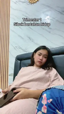 🥹🙂 kuat kuat #trimester1 #tm1kehamilan #hamil #garisdua #tespekpositif #penjuanggarisdua #perjuanganibu #ibu #pregnant #bumilanak2 