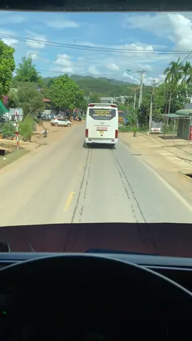 Mấy bác xe khách dạo này còn chơi cả món tưới tăng bua nữa cơ à 😅