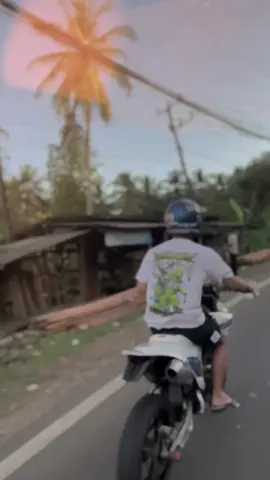 #supermotoindonesia #supermotocantik #crf150supermoto #supermotopandeglang #supermotocrf #fyp #trend #foryoupage 