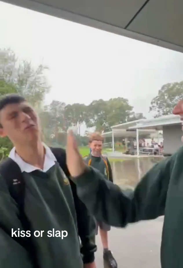 this weeks forfeit @ryderhawkins♱ kiss or slap. #kissorslap #nrlfantasy #fantasy #nrl #capcut#fyp #CapCut 