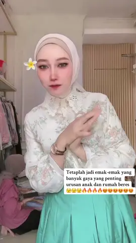 Tetaplah jadi emak-emak yang banyak gaya yang penting urusan anak dan rumah beres🫣🫣🫣🔥🔥🔥😍😍#fyppppppppppppppppppppppp #fashiontiktok #cewekkue #atasan #putfitcantik #atasanwanita #fashionhijab #ootdhijab 