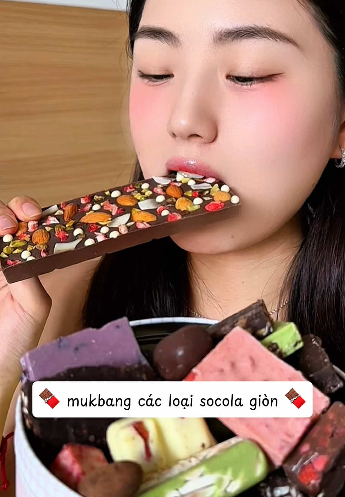 #CapCut nó giòn, nó đã gì đâu ✨ #xuhuong #viral #mukbang #andem #anngon #nhamnham #thichanvat #socola #asmr #tiktok #fyp #xh 