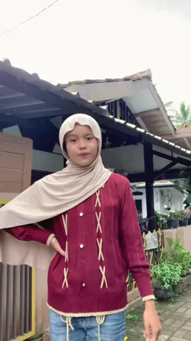 @Allshopputri maroon #ootdfashion #racuntiktok #cardigan #oversize #rajut #maroon 