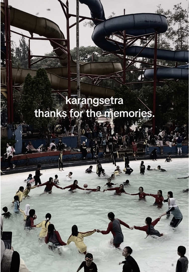 our last memory here🥀 #karangsetra #memory #perpisahan #kelas6 #fyp #foryou 