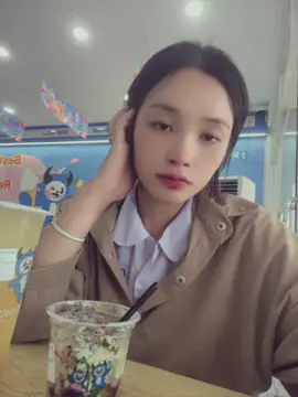 #เทรนด์วันนี้ #ຄົນບໍສໍາຄັນ🙃😖 #สตอรี่_ความรู้สึก😔🖤🥀 