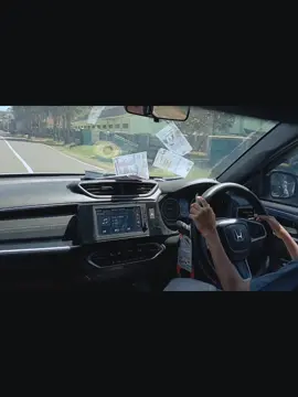 #masukberandamuu #fyppppppppppppppppppppppp #anakkecilnyetirmobilsendirian  #nyetirmobil #lewatberandamu #foryoupageee #bismilahfyppppppp 