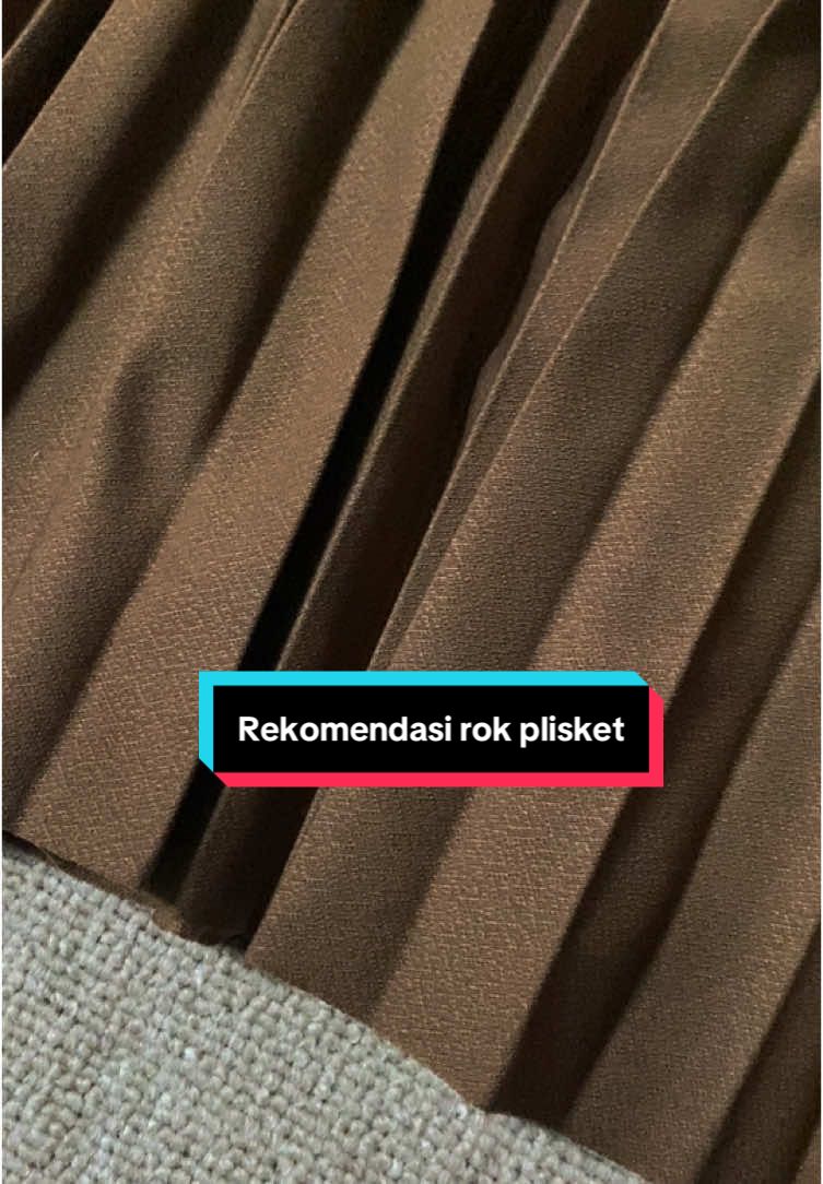 Rok plisket secakep ini cuma 60 ribuan#rokplisketmurah #rokplisket#rekomendasioutfit #ootdfashion 