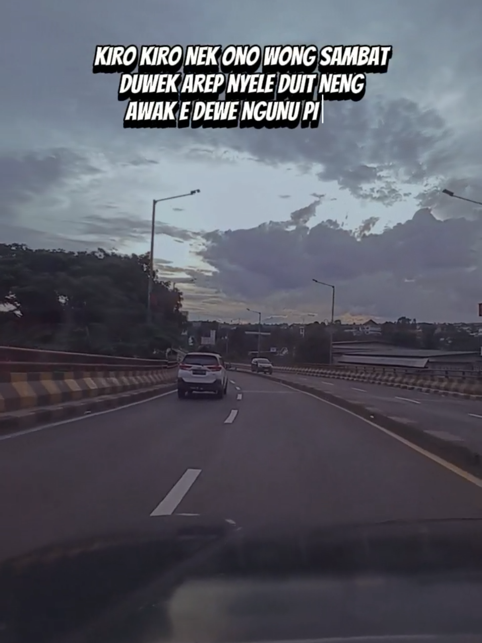 𝘿𝙞 𝙠𝙚𝙠 𝙄...!😁#quoteoftheday #storyjowo #jowopride #trending #sambat#utang#dikekiweruh#CapCut 