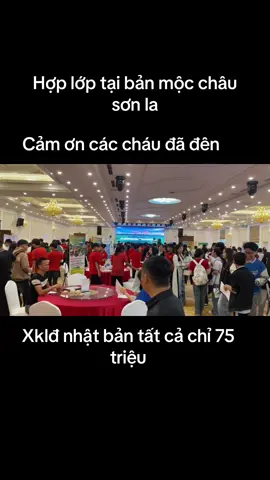 Họp lớp tại bản Mộc Châu