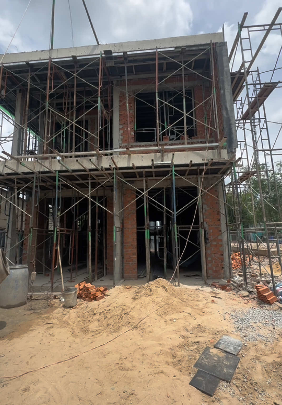 Nhà cấp 4 có sân vườn xanh mát #nhacap4 #nhadep #xaynha #xaynhatrongoi #nhadep2025 