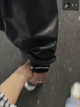 @ZEE @NuNew In a world of boys, he’s a gentleman ❤️ #ซีนุนิวเป็นเเฟนกัน #nunew #zeepruk #zeenunew 