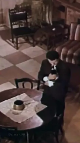 #CapCut بحبها بحبها وف قلبي ساكن حبها ياريت يا شوق توصلها ويحس بيا قلبها 🥰🌹🎋🌺#عبد_الحليم_حافظ 