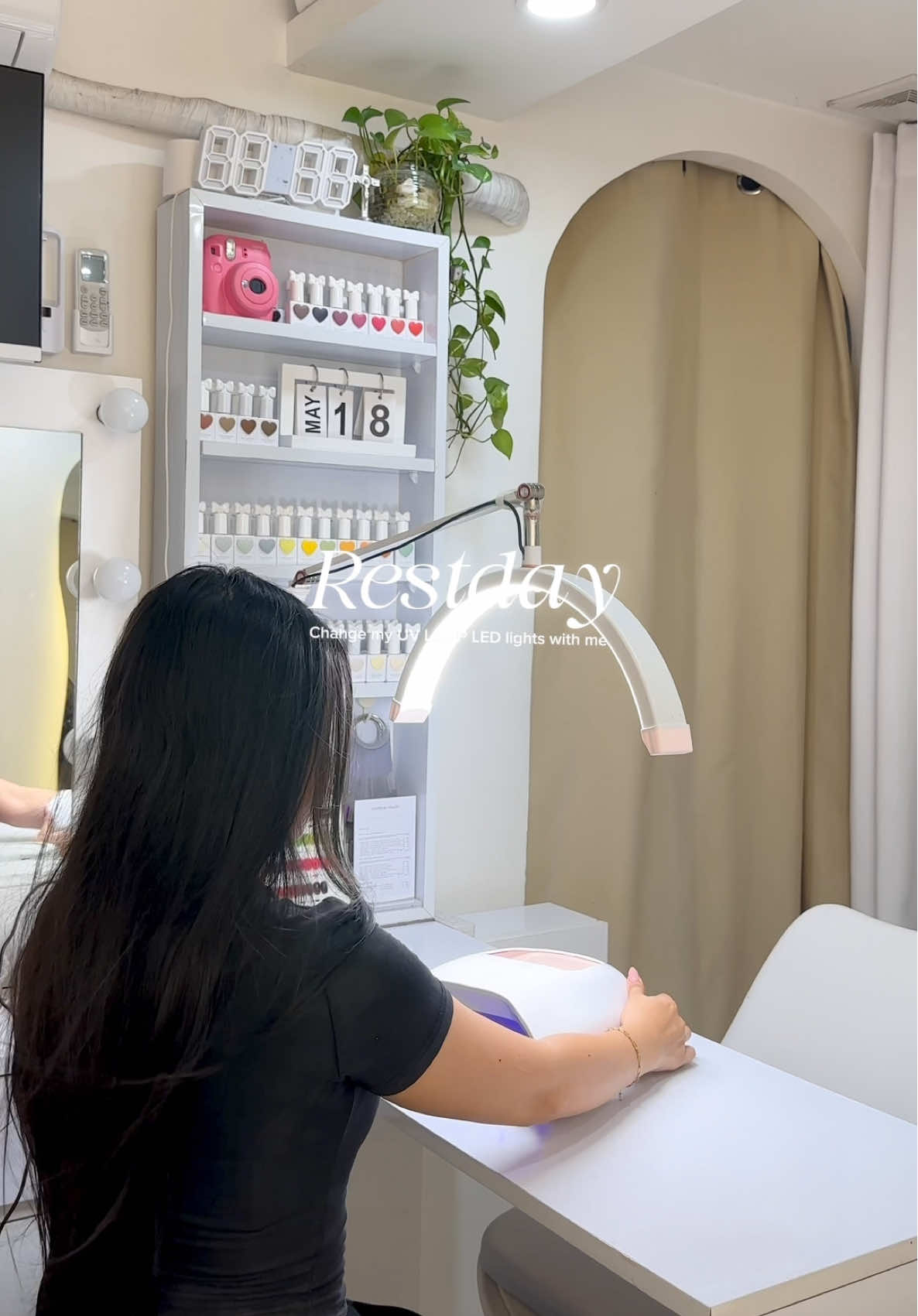 Rest day DIY: New UV lamp LEDs installed! #metimestudio #nailstudio #uvlamp #changeuvlampledlights #ledlights #DIY #minivlog #adayinmylife 