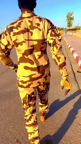 الجندي التشادي 🇹🇩هوي الوحيد الذي لا يعرف معنات الخوف ✊☝️