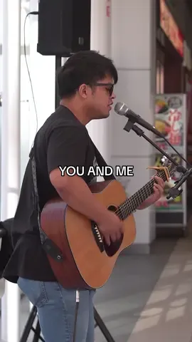 This song gives me chills everytime.. It’s the kind of song you wish someone would sing to you 🥹❤️ #fyp #busker #busking #youandme #lifehouse 