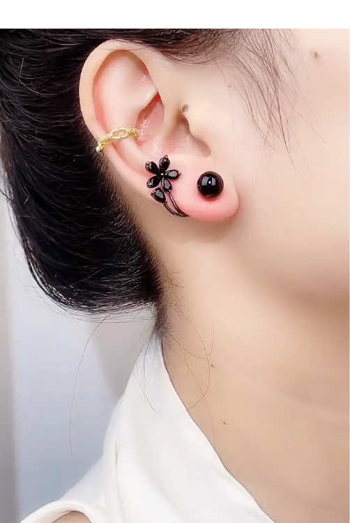 May you bloom gently as ever, elegant and unique black flower earrings are super beautiful #earrings #jewelry #fashion #advanced #joker 