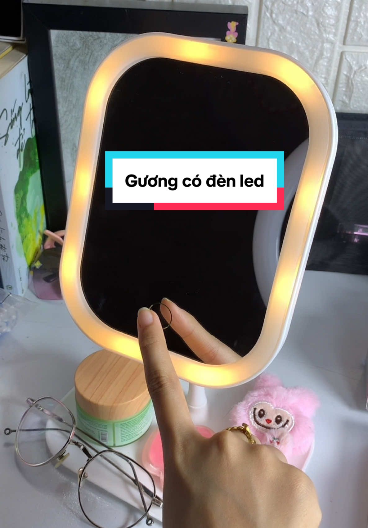 Giá cute quá #xh #vairal #unboxing #gươngdecor #gươngdeban #gươngcodenled 